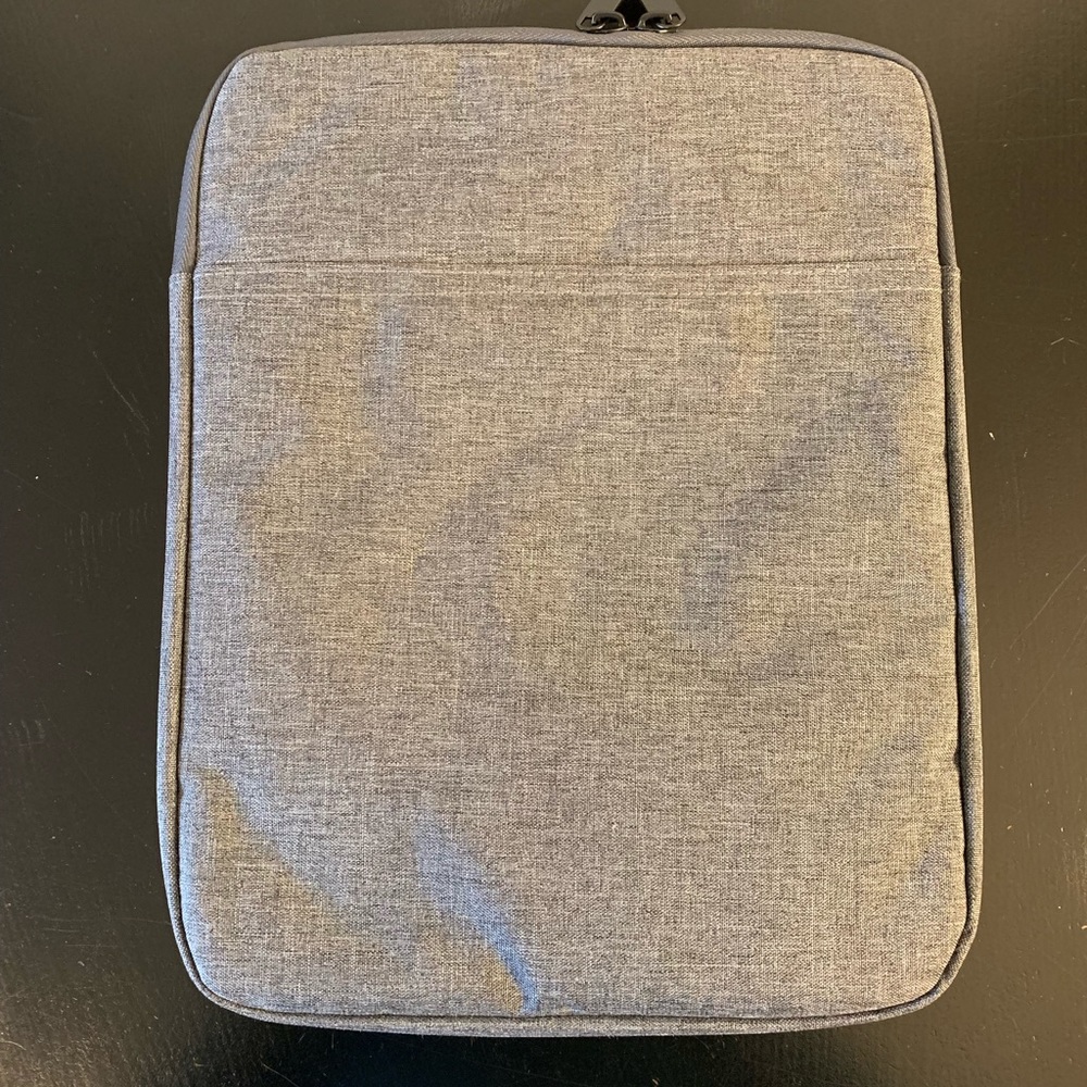 🎉SOLD OUT 🎉Grey Fleece Line & padded IPad Protective Case Size: 8X11 New